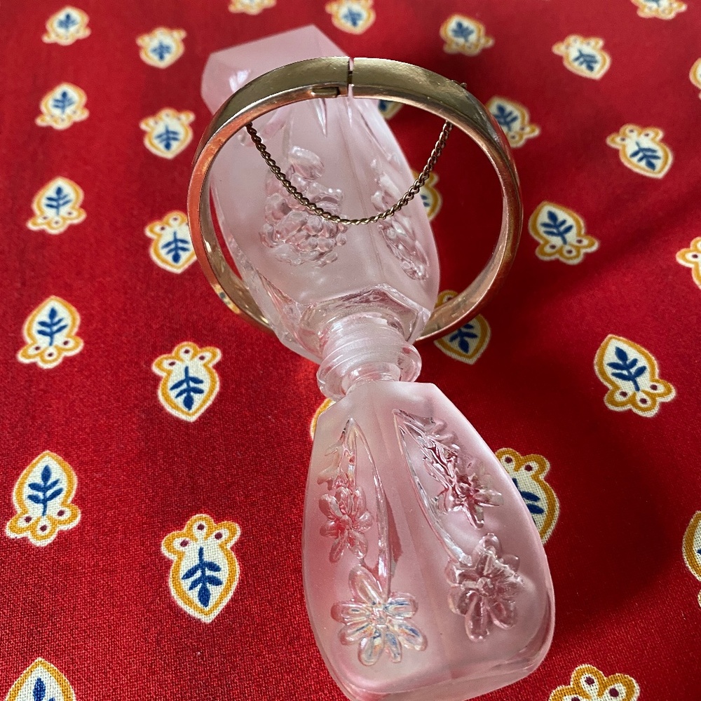 M I R E I L L E - 12k Gold Filled Bangle Bracelet - image 7